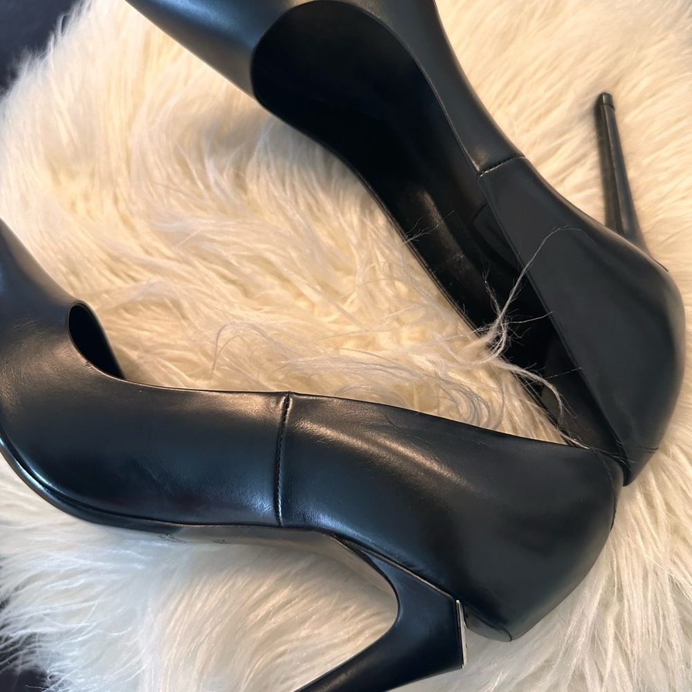 Alexander Wang black leather heels.  Great condition. - Picture 5 of 13